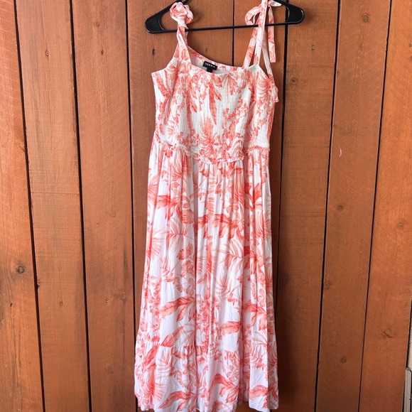 torrid Dresses & Skirts - Torrid Women’s smocked floral midi dress